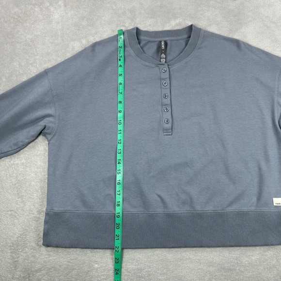 Vuori Laguna Henley Sweatshirt Womens Large Blue Gray Organic Cotton Relaxed Fit - Picture 8 of 12